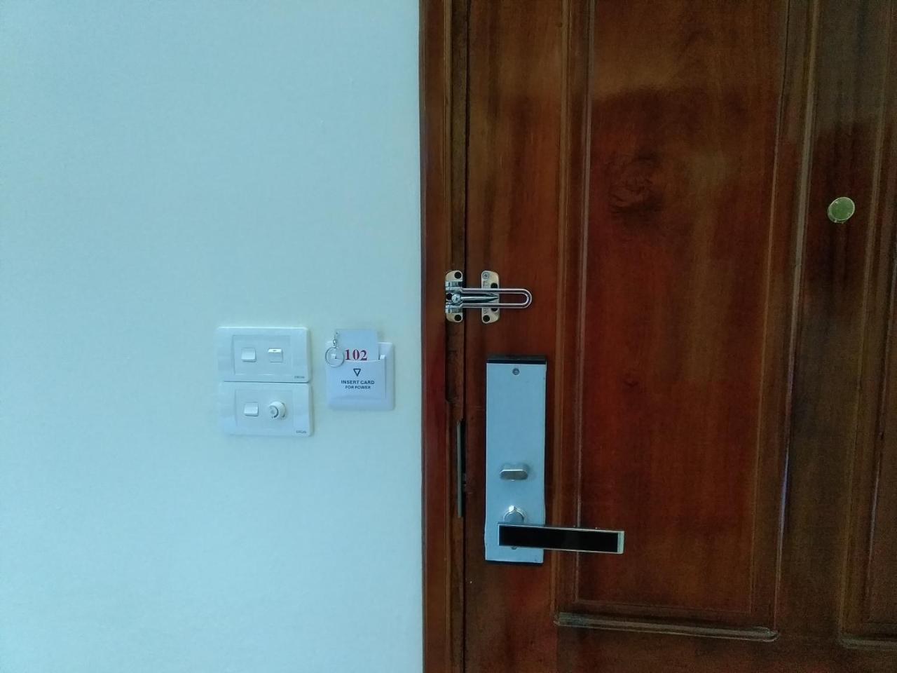 Guesthouse 51 Diện Biên Phủ Buitenkant foto